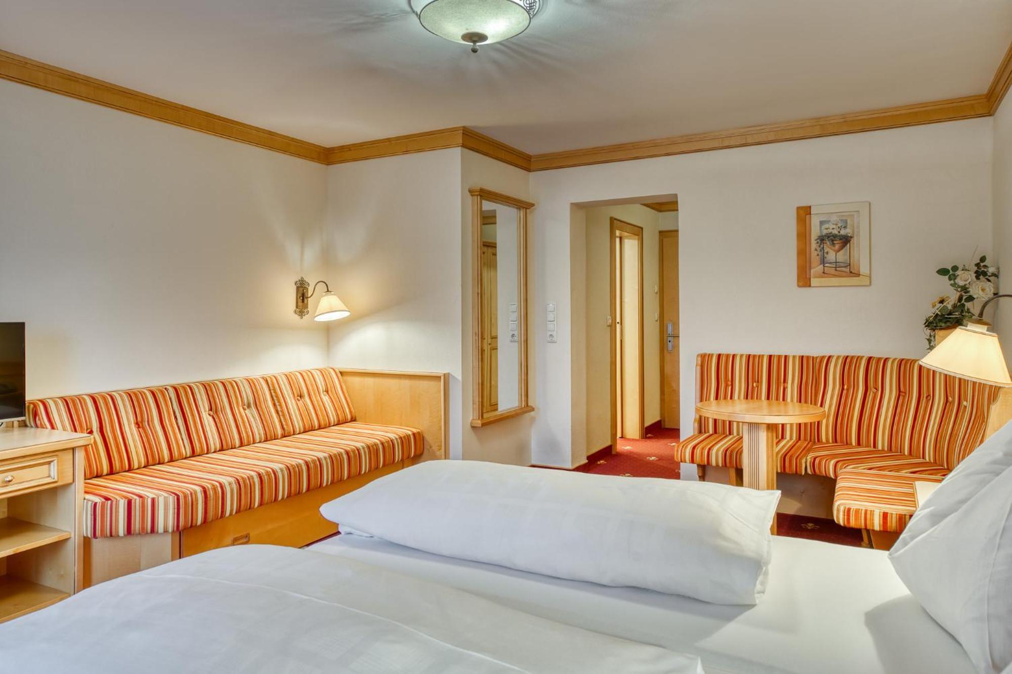 Hotel Alte Post Fieberbrunn Habitación foto